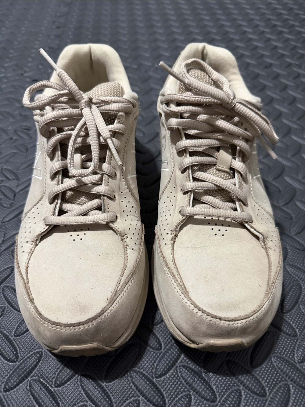 New Balance Womens 928 Walking Shoes Tan Suede Leather Comfort Sneakers Size 8 - Picture 3 of 7